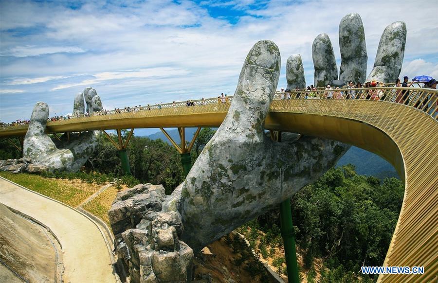 VIETNAM-DA NANG-TOURISM-GOLDEN BRIDGE