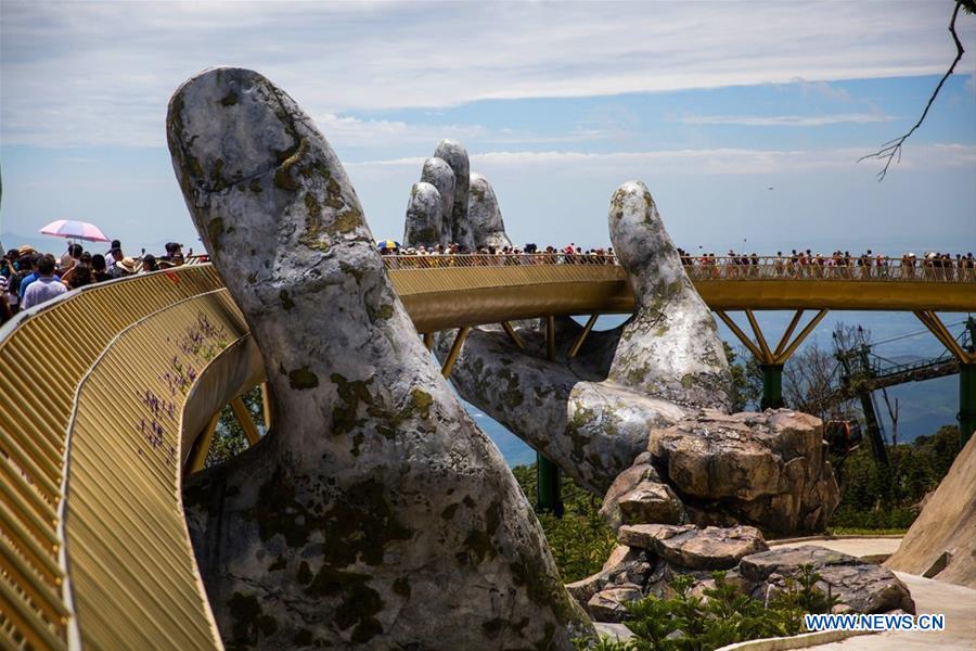 VIETNAM-DA NANG-TOURISM-GOLDEN BRIDGE