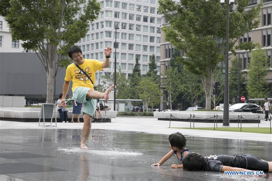 JAPAN-TOKYO-WEATHER-HEAT