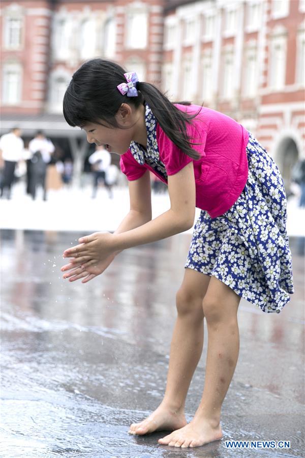 JAPAN-TOKYO-WEATHER-HEAT