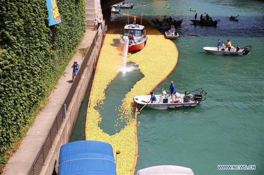 U.S.-CHICAGO-RUBBER DUCKY DERBY-CHARITY