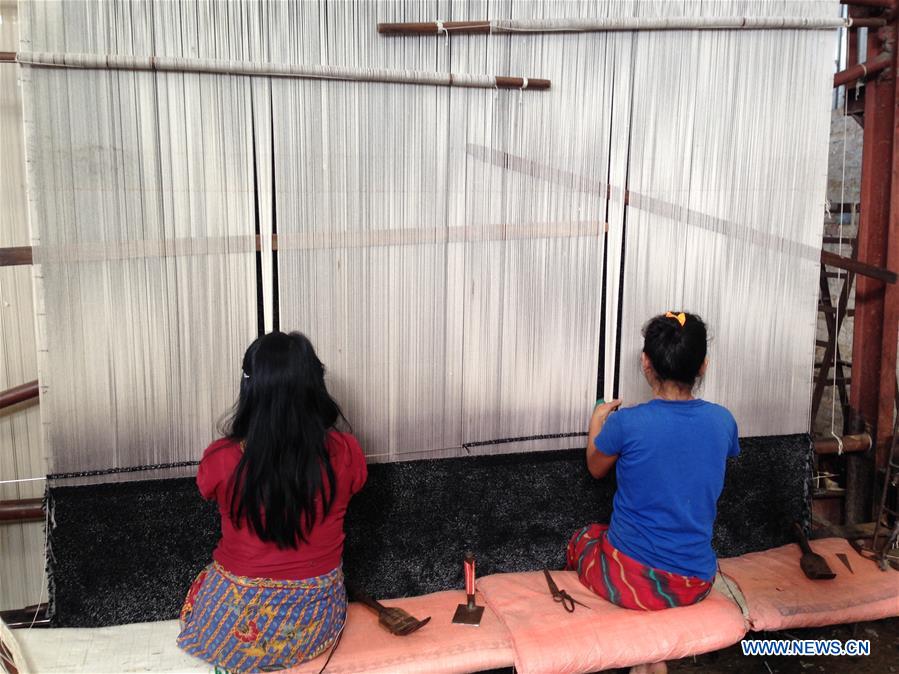 AUSTRALIA-SYDNEY-PERSIAN RUG-CHINA-FEATURE