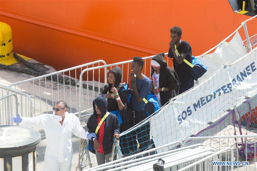 MALTA-SENGLEA-HUMANITARIAN VESSEL-MIGRANTS-DOCKING