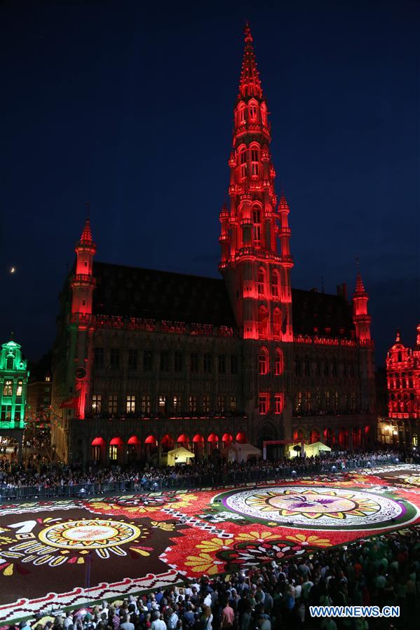 BELGIUM-BRUSSELS-FLOWER CARPET-NIGHT VIEW