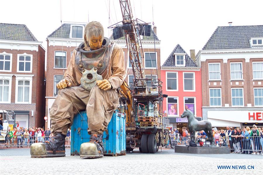THE NETHERLANDS-LEEUWARDEN-GIANT MARIONETTES