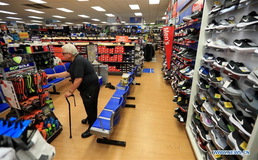 Xinhua Headlines: Americans refuse to live a "life of tariffs"