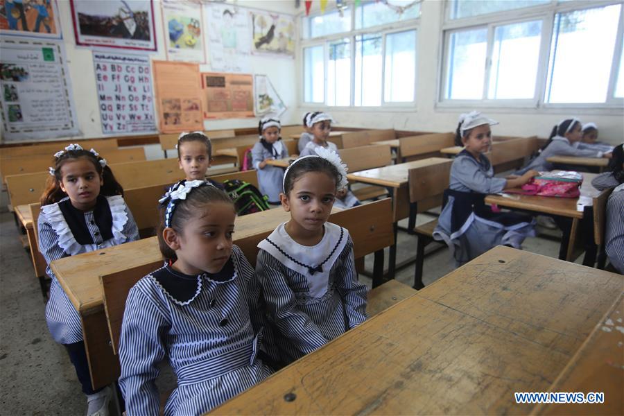 MIDEAST-GAZA-FIRST DAY-SCHOOL