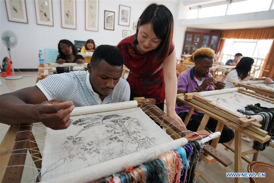 CHINA-JIANGXI-AFRICAN STUDENT-CHINESE CULTURE (CN)