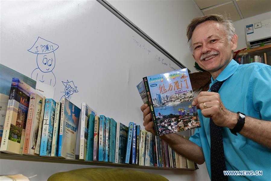 Xinhua Headlines: An American's love affair with a Chinese city