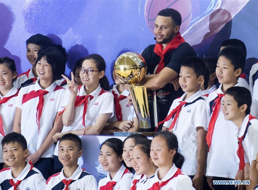 (SP)CHINA-WUHAN-BASKETBALL-NBA-STEPHEN CURRY (CN)