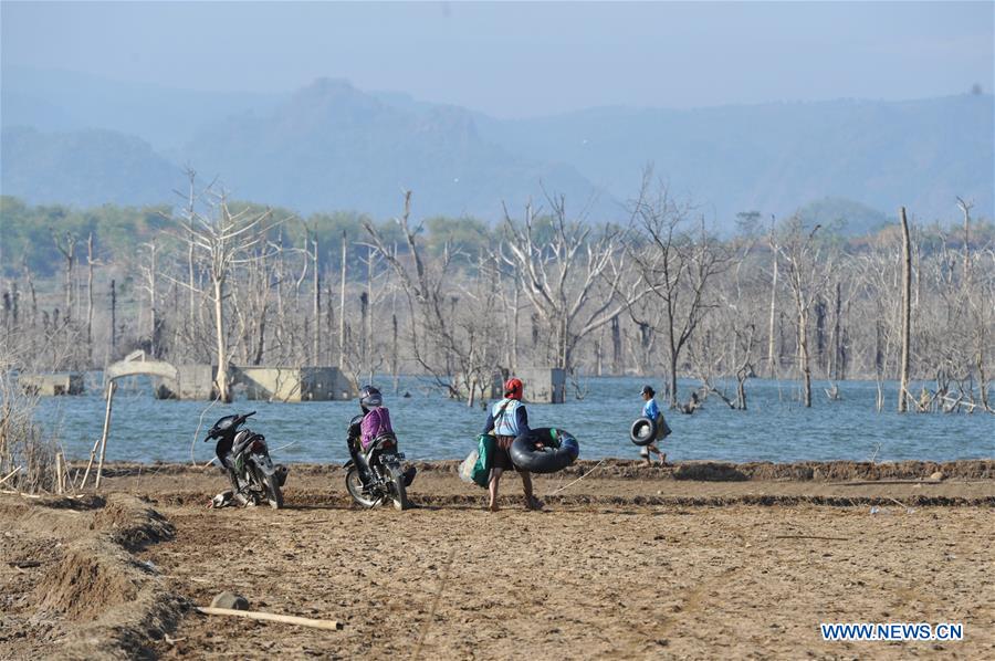 INDONESIA-WEST JAVA-SUMEDANG-DRY SEASON IN JATIGEDE RESERVOIR