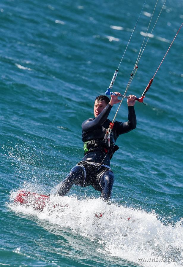 (SP)NEW ZEALAND-WELLINGTON-KITESURFING