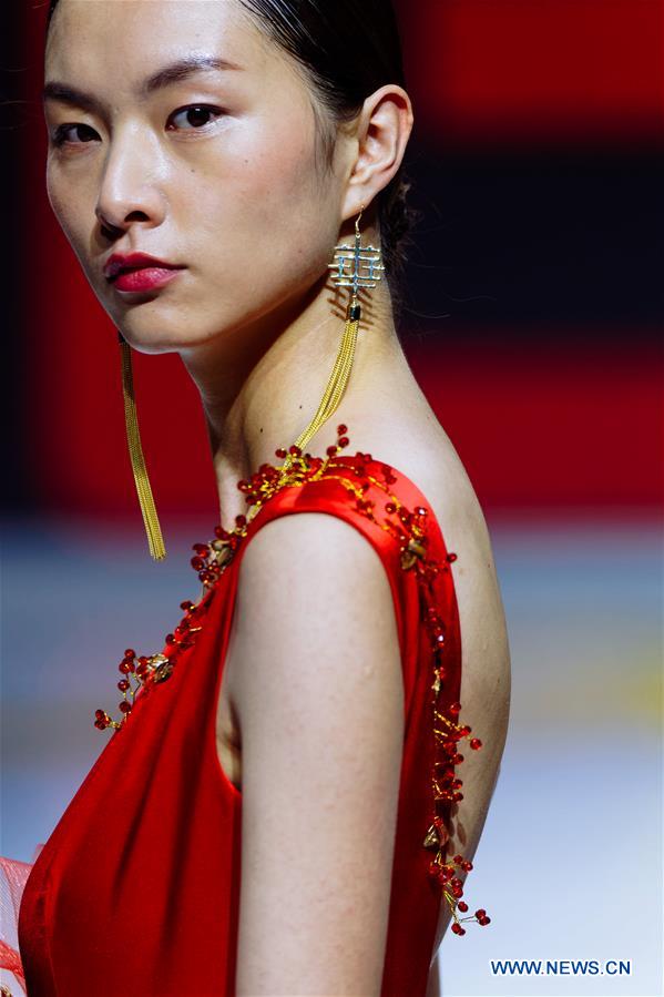 CHINA-BEIJING-FASHION WEEK (CN)