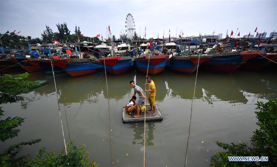CHINA-HAINAN-TYPHOON MANGKHUT (CN)