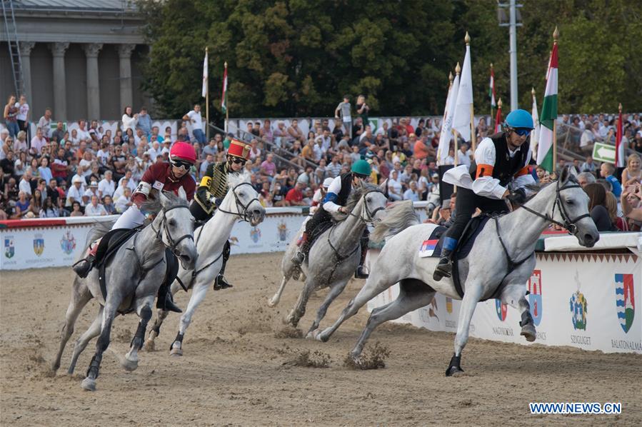 (SP)HUNGARY-BUDAPEST-NATIONAL GALLOP HORSE RACE