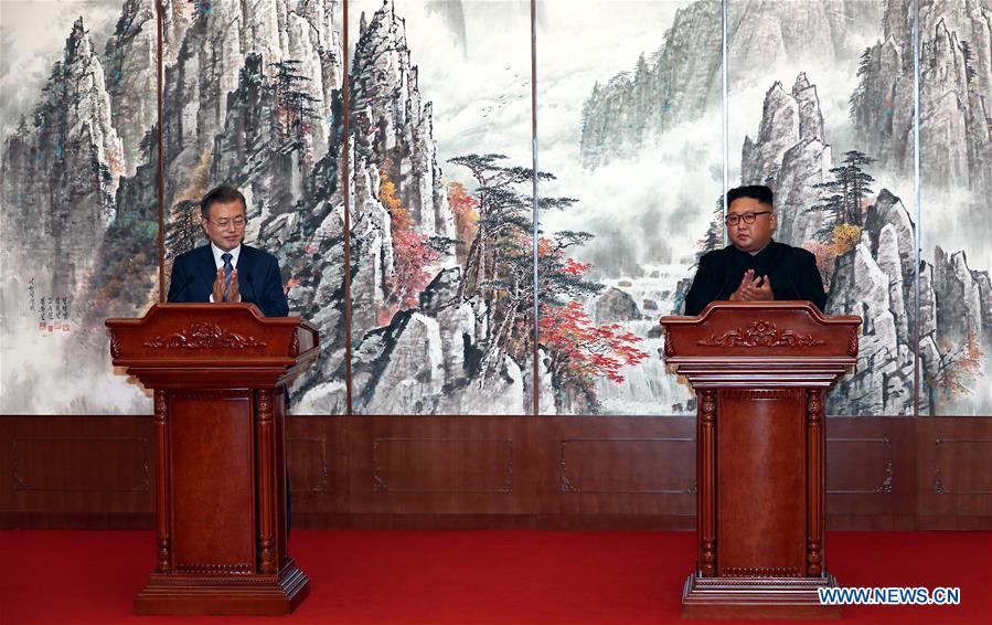 DPRK-SOUTH KOREA-SUMMIT MEETING-DOCUMENT SIGNING