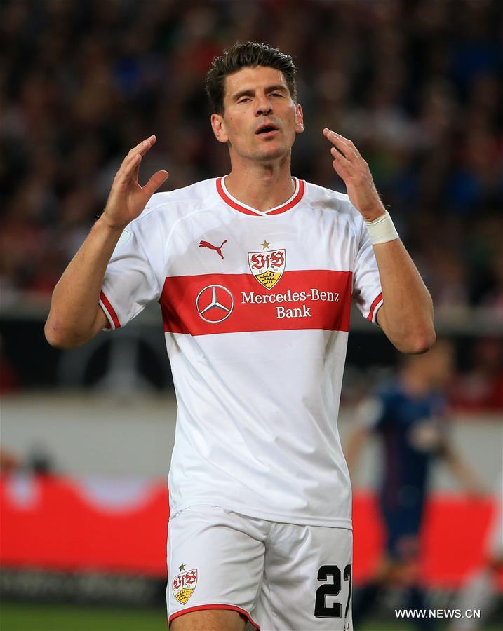 (SP)GERMANY-STUTTGART-SOCCER-BUNDESLIGA-STUTTGART VS DUESSELDORF