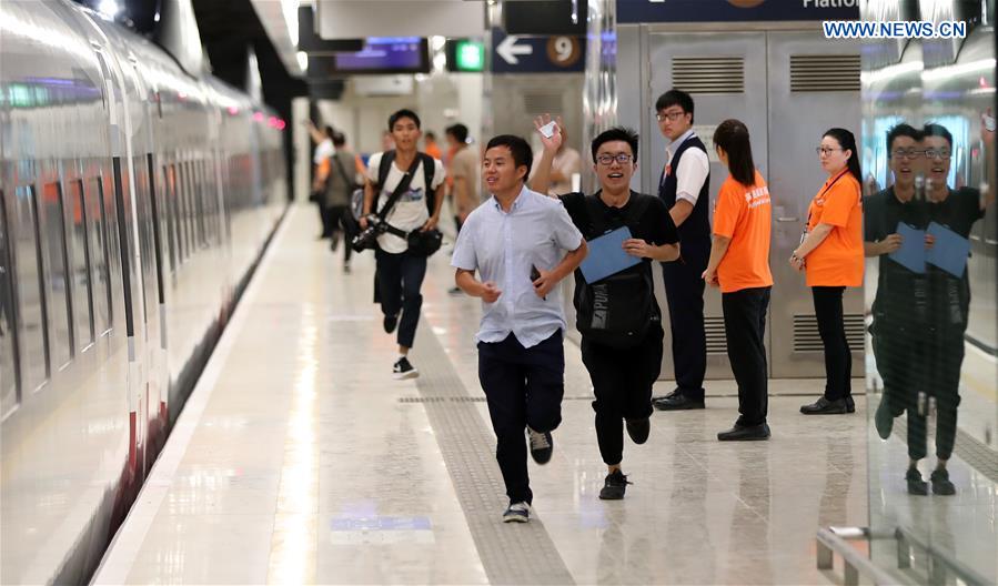 CHINA-HONG KONG-HIGH-SPEED RAILWAY-OPENING (CN)