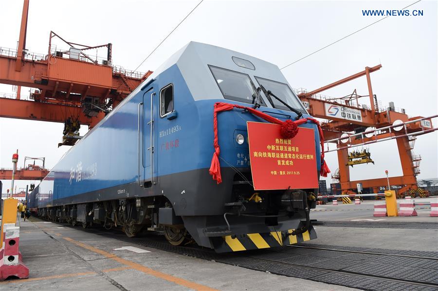 Xinhua Headlines: One year on, China-Singapore rail-sea route draws 