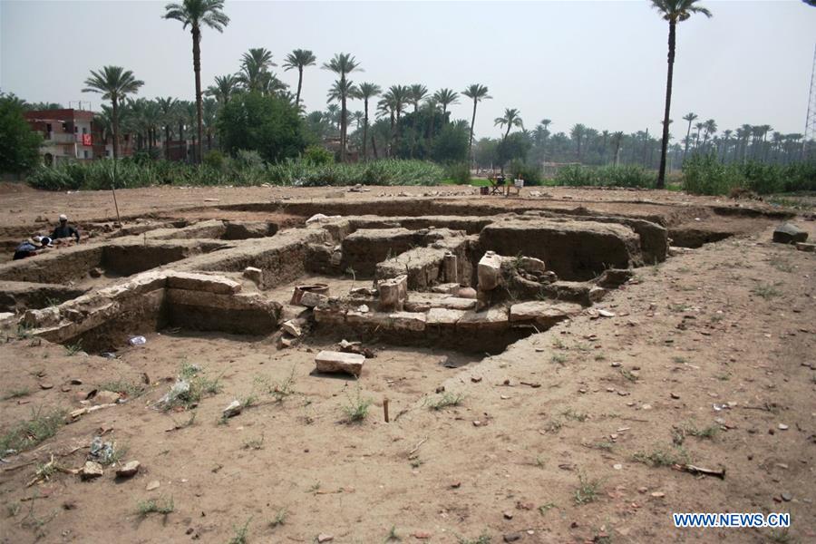 EGYPT-GIZA-ANCIET BUILDING-DISCOVER