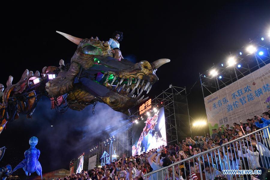 CHINA-NINGBO-CARNIVAL-PERFORMANCE (CN)