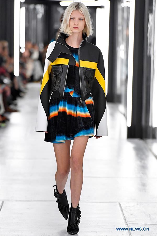 FRANCE-PARIS-FASHION WEEK-LOUIS VUITTON