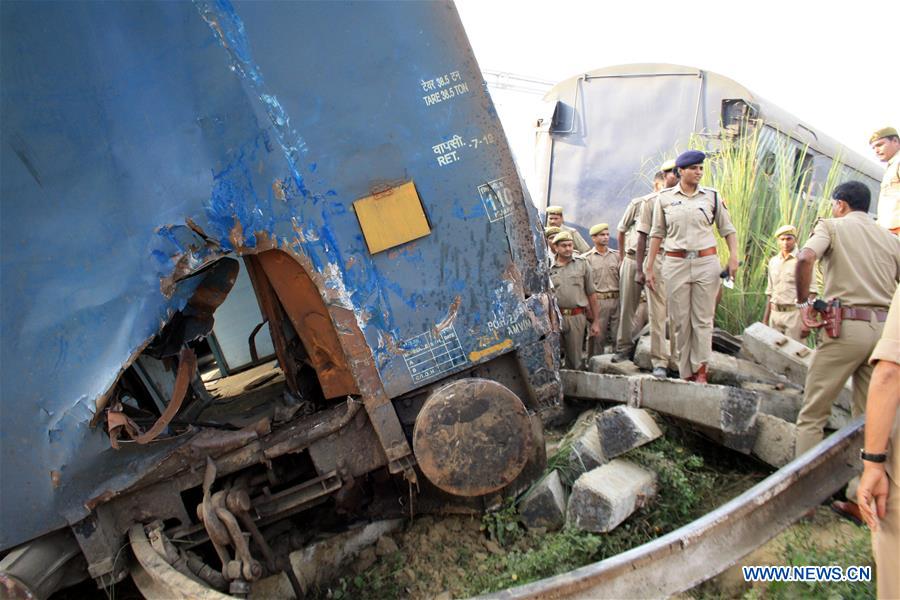 INDIA-UTTAR PRADESH-TRAIN-ACCIDENT