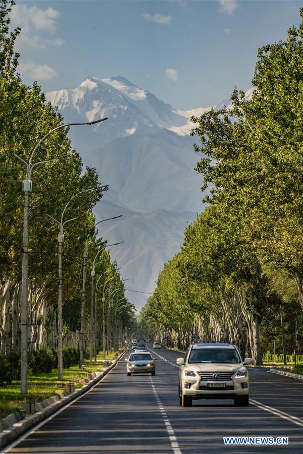 Xinhua Headlines: Chinese companies bring warmth, convenience to Central Asian people 