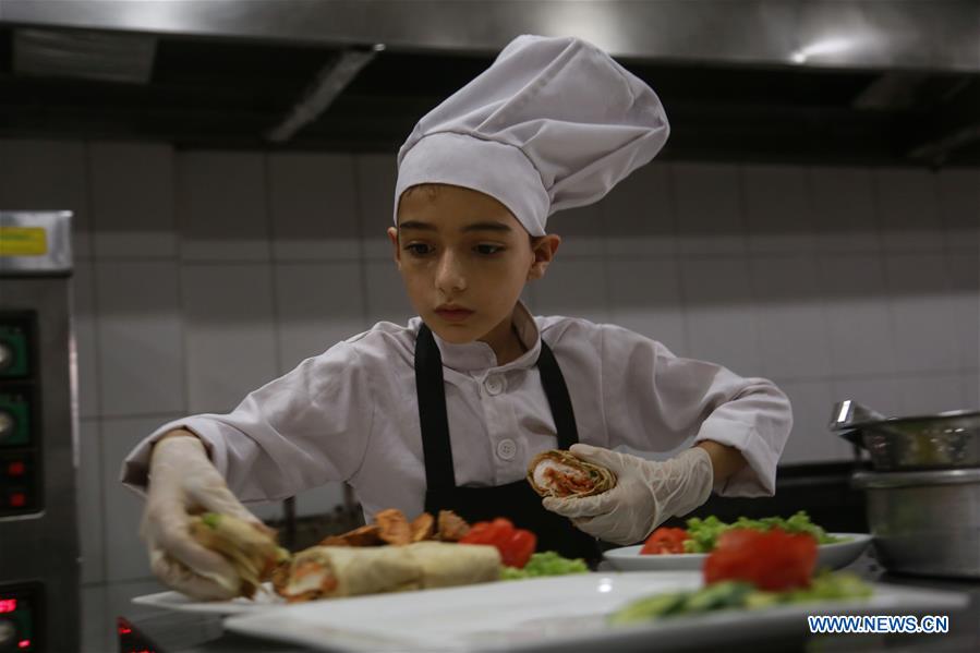 MIDEAST-GAZA-CHILD-CANCER-COOK-FEATURE