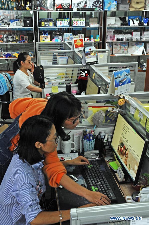 CHINA-ZHEJIANG-ONLINE RETAIL SALES (CN)