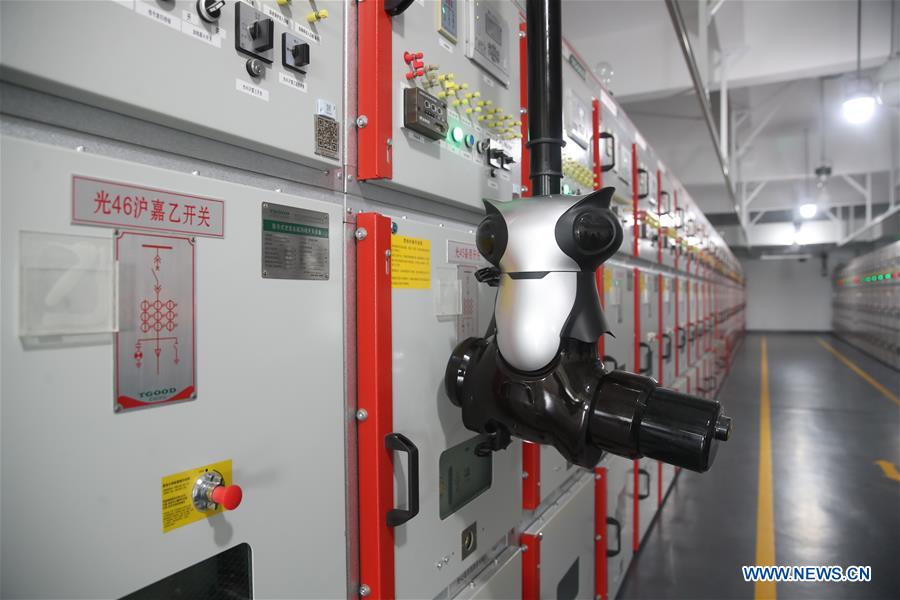 CHINA-SHANGHAI-CIIE-PATROL ROBOT-POWER SUPPLY (CN)