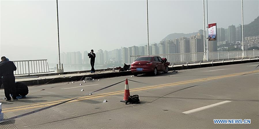 #CHINA-CHONGQING-BUS CRASH (CN)