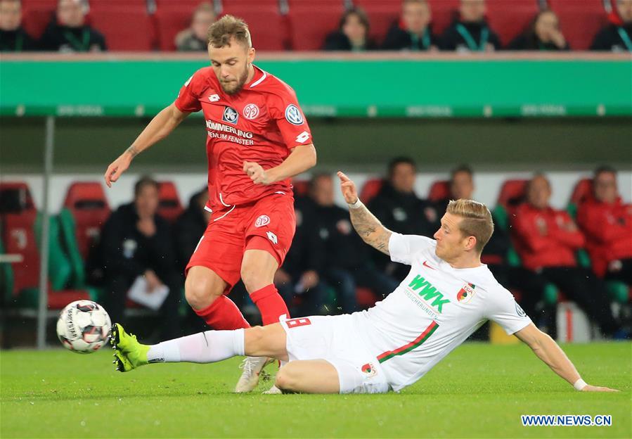(SP)GERMANY-AUGSBURG-SOCCER-GERMAN DFB-AUGSBURG VS MAINZ