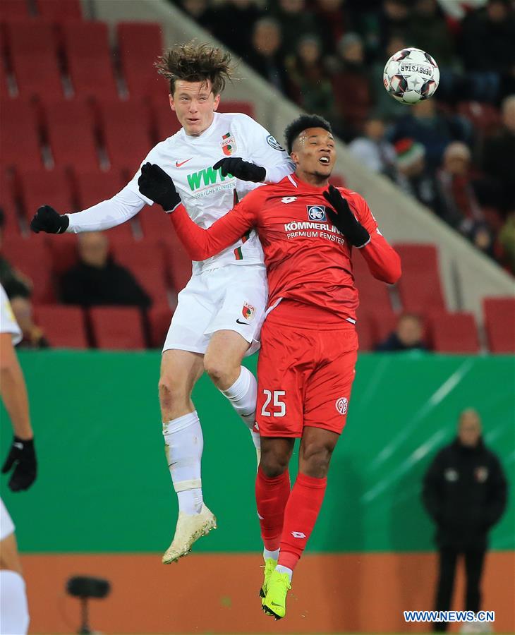 (SP)GERMANY-AUGSBURG-SOCCER-GERMAN DFB-AUGSBURG VS MAINZ