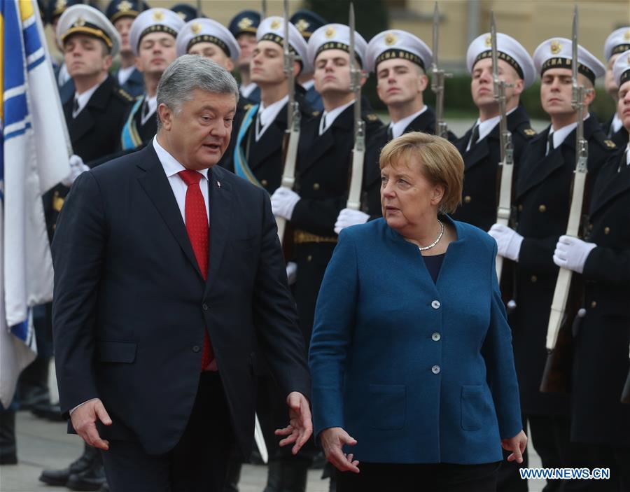 UKRAINE-KIEV-POROSHENKO-MERKEL-POLITICS