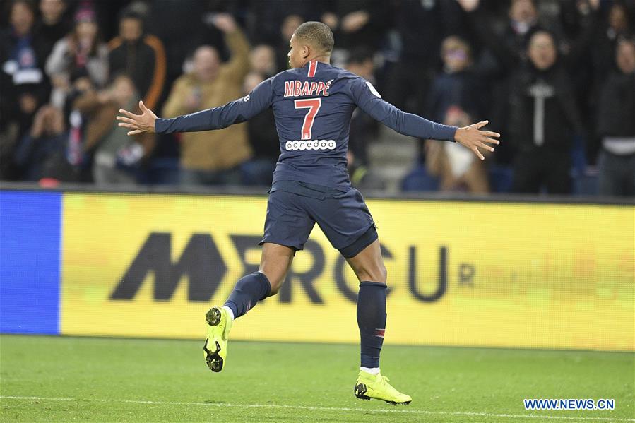 (SP)FRANCE-PARIS-FOOTBALL-LIGUE 1-PARIS SAINT-GERMAIN VS LILLE 