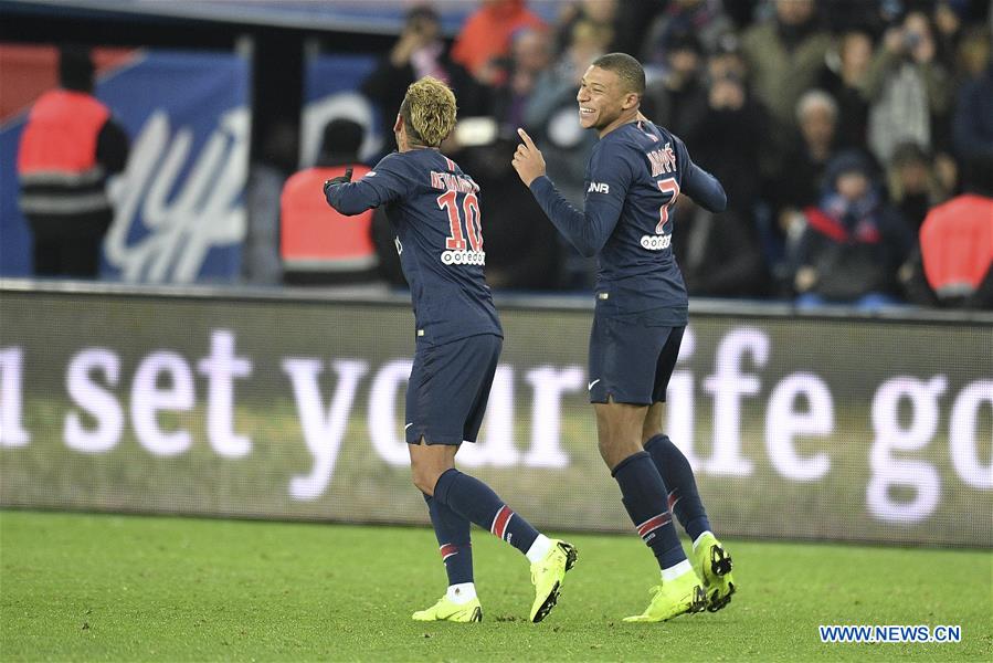 (SP)FRANCE-PARIS-FOOTBALL-LIGUE 1-PARIS SAINT-GERMAIN VS LILLE 