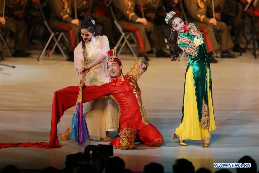 DPRK-PYONGYANG-CHINA-LITERARY AND ART WORKERS-PERFORMANCE