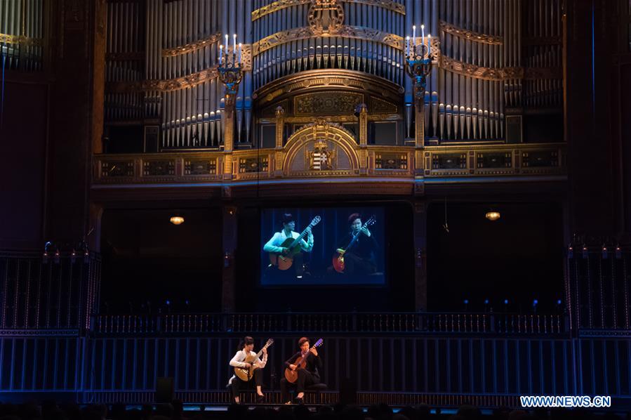 HUNGARY-BUDAPEST-MUSIC-BEIJING GUITAR DUO