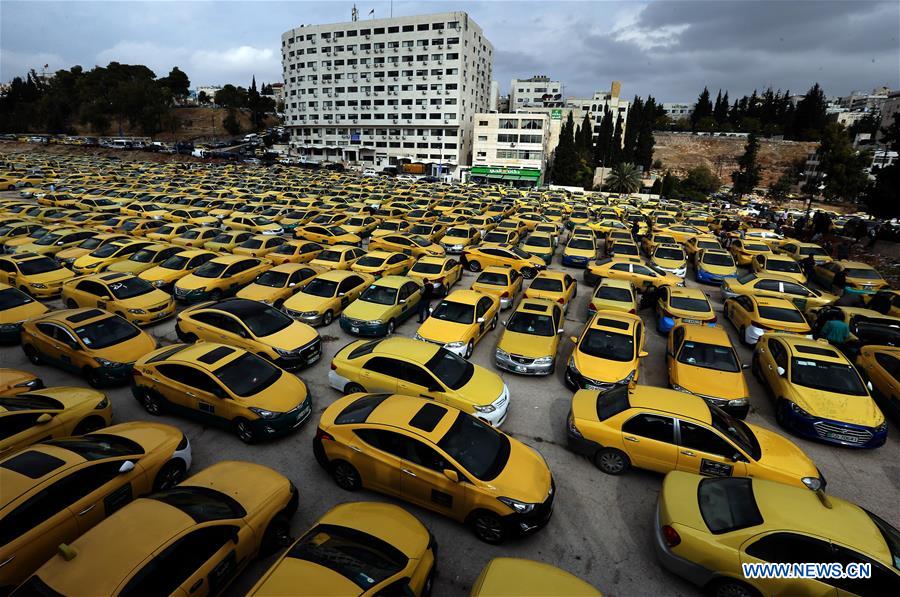 JORDAN-AMMAN-PROTEST-TAXI DRIVERS