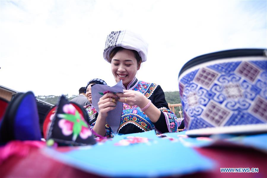 CHINA-GUIZHOU-QIANXINAN-EMBROIDERY-WEAVING-COMPETITION (CN)