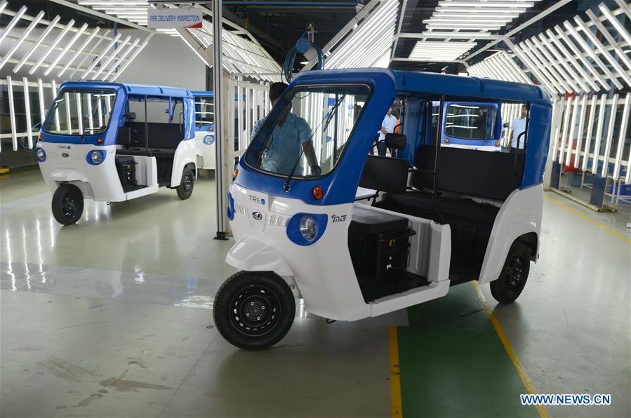 INDIA-BANGALORE-ELECTRIC THREE WHEELER