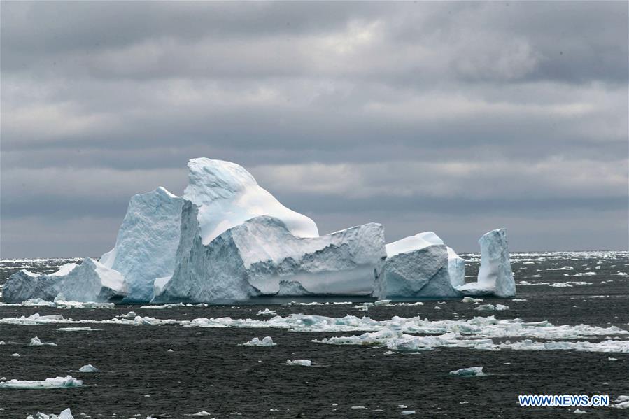 SOUTHERN OCEAN-CHINA'S RESEARCH ICEBREAKER XUELONG-ICEBERG