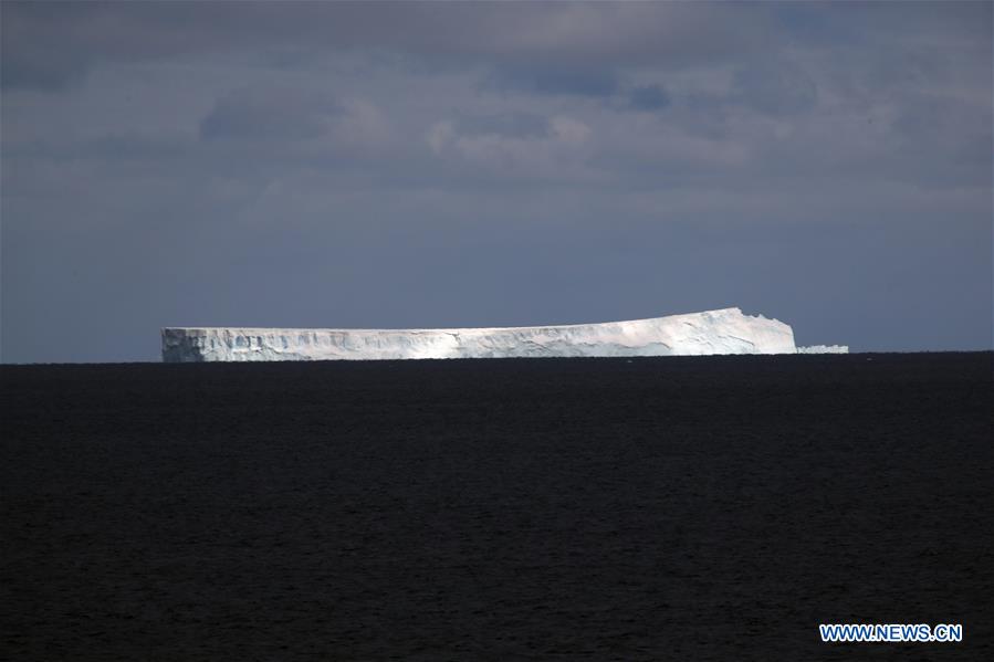 SOUTHERN OCEAN-CHINA'S RESEARCH ICEBREAKER XUELONG-ICEBERG