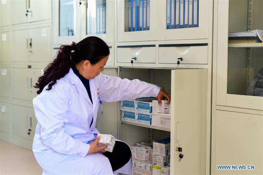 Xinhua Headlines: China fights HIV/AIDS with family-based treatment