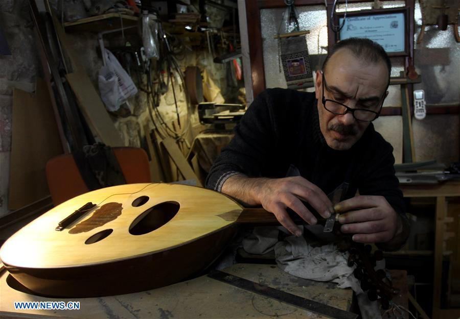 MIDEAST-NABLUS-TRADITIONAL MUSIC INSTRUMENT-OUD-MAKING