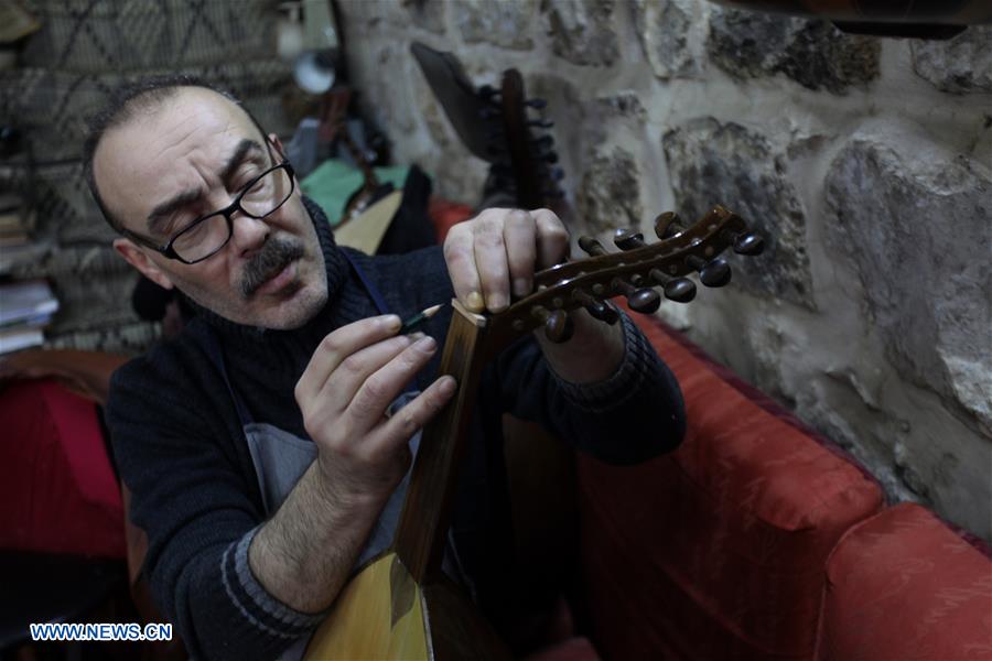 MIDEAST-NABLUS-TRADITIONAL MUSIC INSTRUMENT-OUD-MAKING