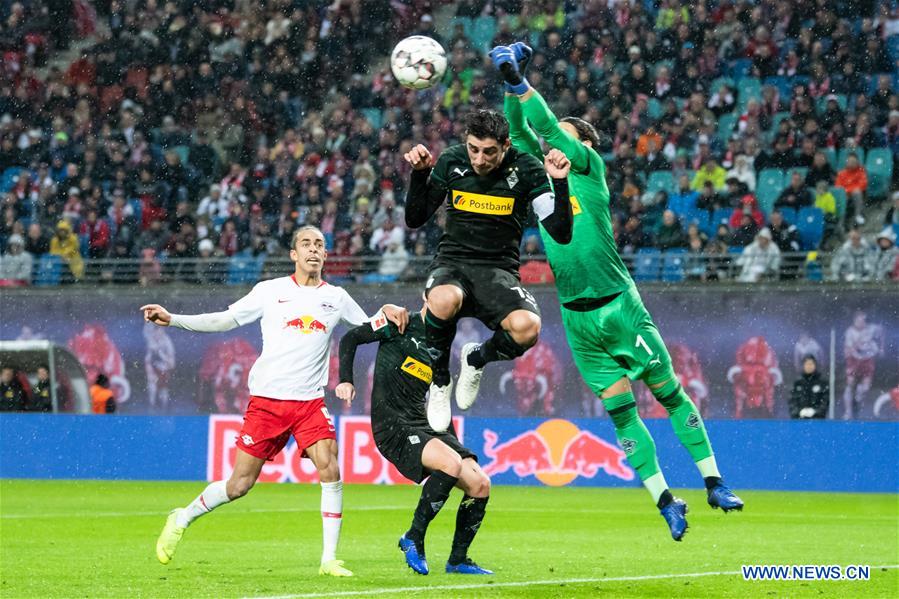 (SP)GERMANY-LEIPZIG-SOCCER-BUNDESLIGA-LEIPZIG VS MOENCHENGLADBACH