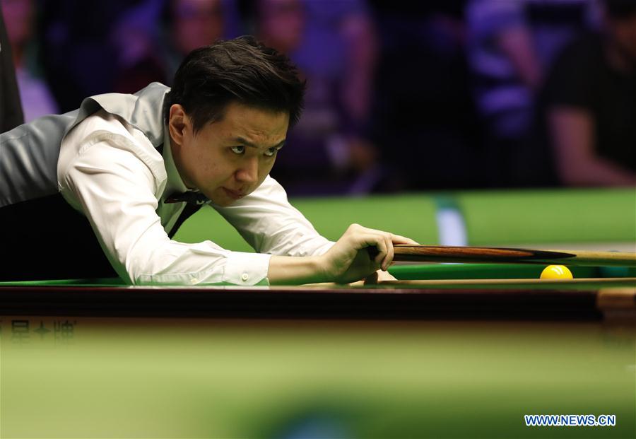 (SP) BRITAIN-YORK-SNOOKER-UK CHAMPIONSHIP-DING VS XIAO