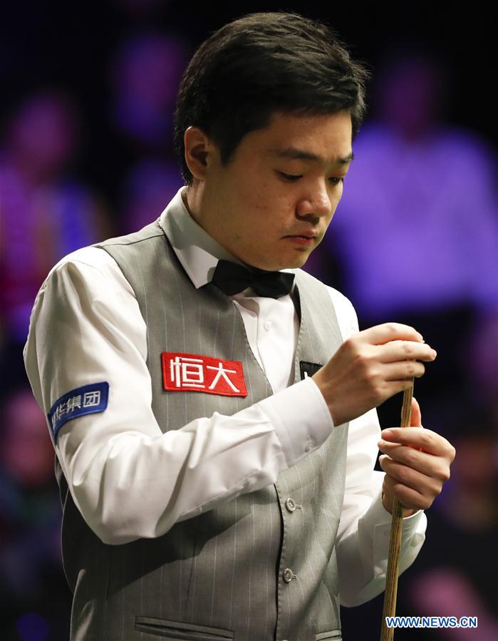 (SP) BRITAIN-YORK-SNOOKER-UK CHAMPIONSHIP-DING VS XIAO